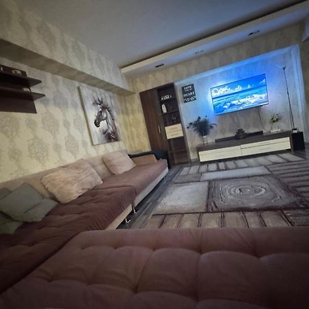 Luxury Apartamento Bucareste Exterior foto