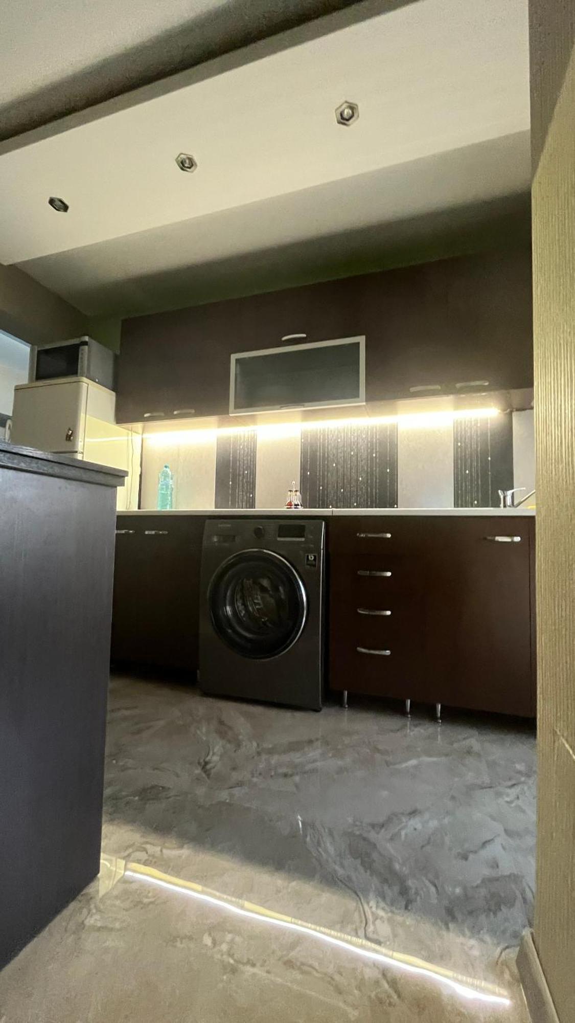 Luxury Apartamento Bucareste Exterior foto